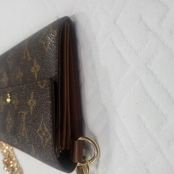Louis Vuitton Brown Monogram Sarah Wallet - Picture 4 of 14